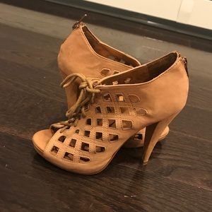 Aldo beige lace up heel